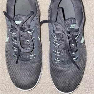 Nike Luna Women’s Sneakers Size 7.5 Gray